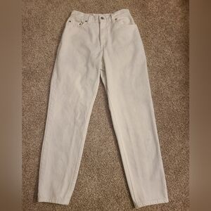 Vintage Levi's 550 Relaxed Fit Tapered Leg White Denim Jeans